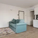 Bilocale Con Balcone Vicino Palazzo Del Ghiaccio